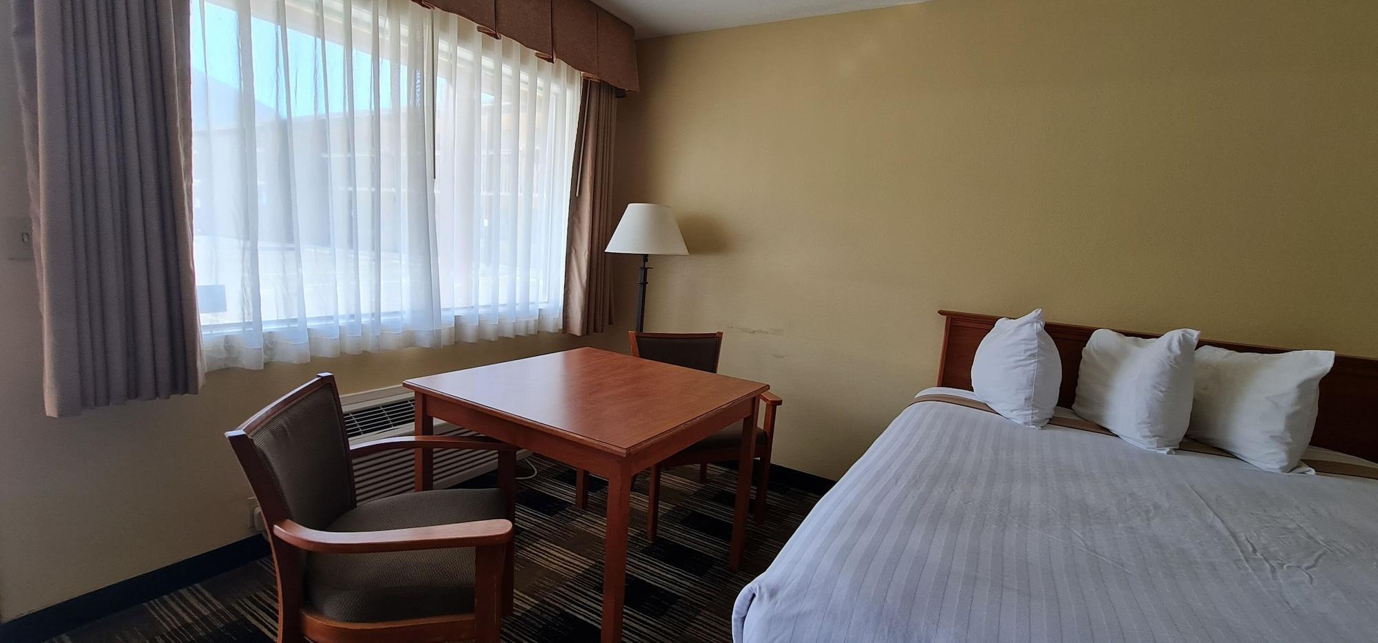 Oakridge Inn & Suites Exteriör bild