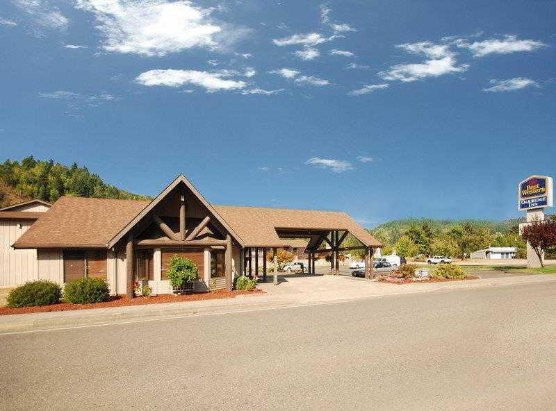 Oakridge Inn & Suites Exteriör bild